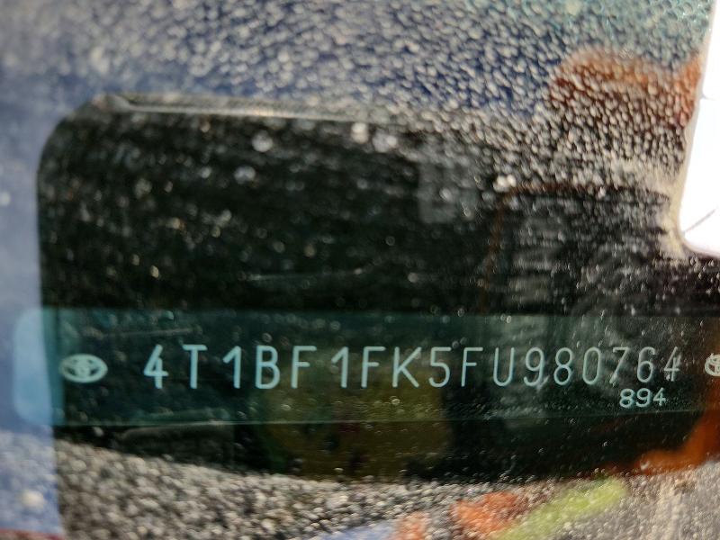 77801005 :رقم المزاد ، 4T1BF1FK5FU980764 vin ، 2015 Toyota Camry مزاد بيع