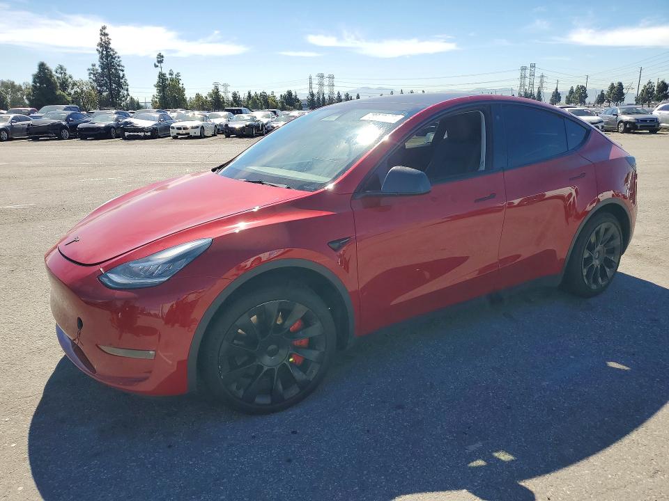 78973745 :رقم المزاد ، 5YJYGAEE8MF266754 vin ، 2021 Tesla Model Y مزاد بيع