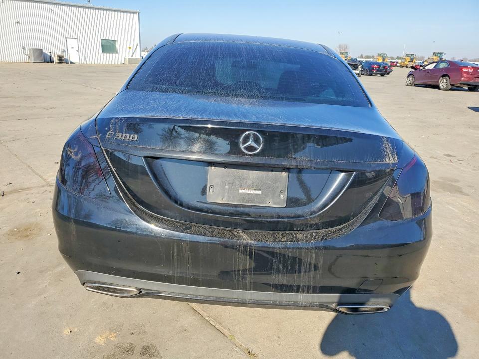 75317845 :رقم المزاد ، 55SWF4JB3GU102953 vin ، 2016 Mercedes-benz C مزاد بيع