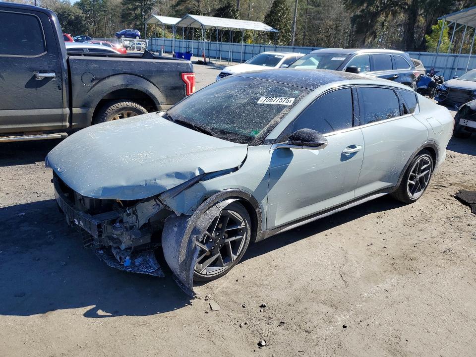 2025 Kia K4 მანქანა იყიდება აუქციონზე, vin: 3KPFW4DE9SE102557, აუქციონის ნომერი: 75677575