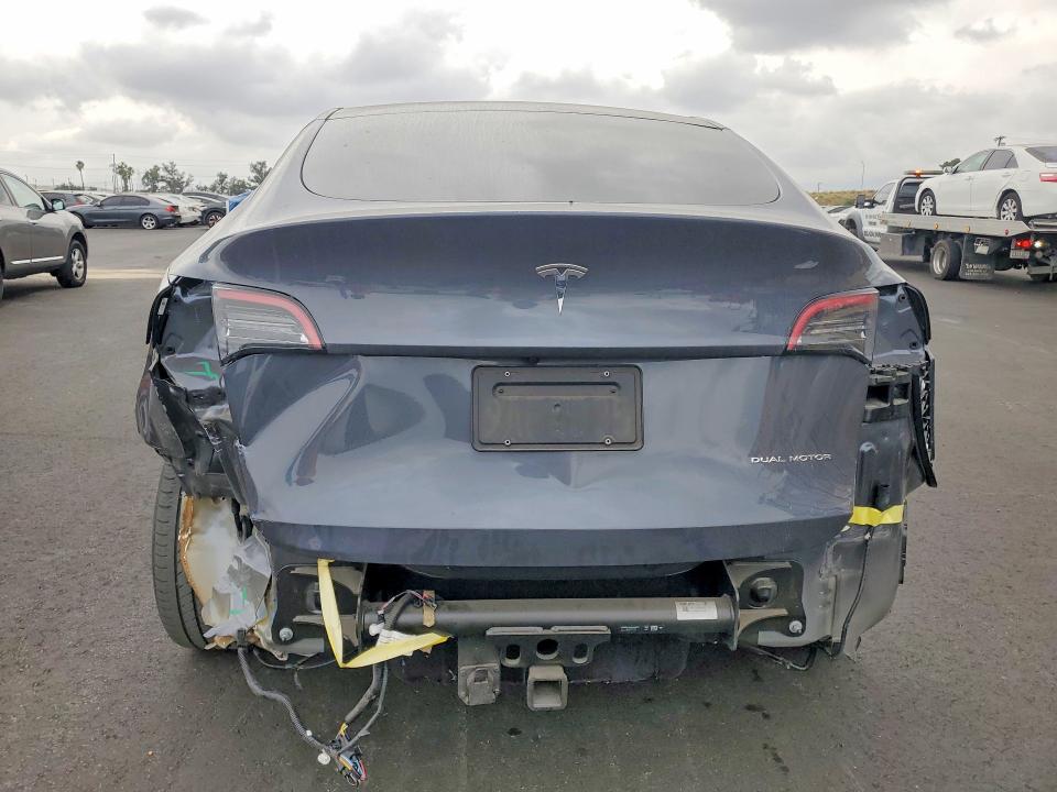 Продажа на аукционе авто 2022 Tesla Model Y, vin: 7SAYGAEE7NF383326, номер лота: 76726095