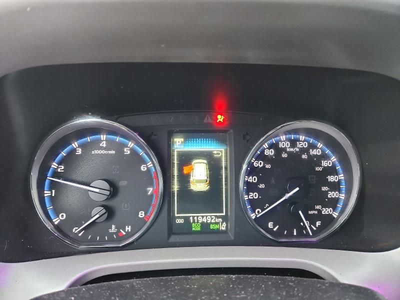 Aukcja sprzedaży 2018 Toyota Rav4, vin: 2T3RFREV7JW811211, numer aukcji: 77300415