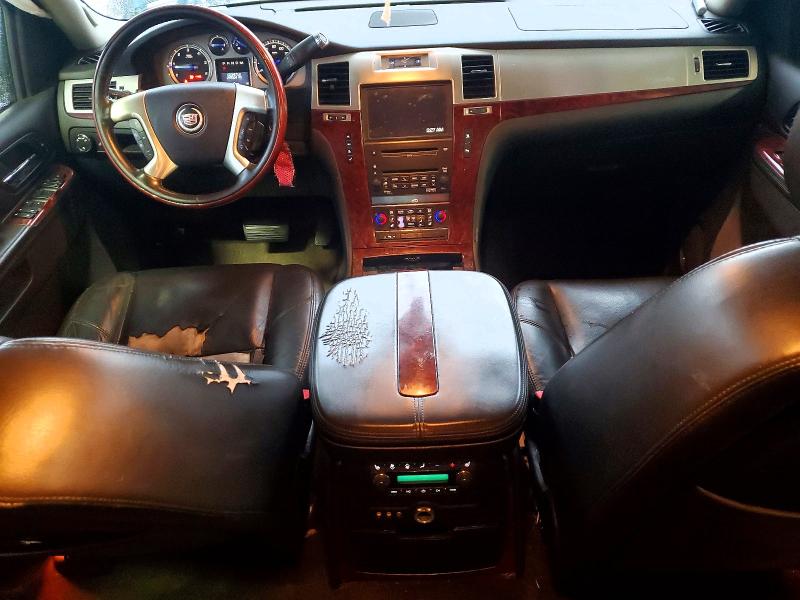 Продажа на аукционе авто 2010 Cadillac Escalade, vin: 1GYUKBEF8AR197348, номер лота: 79193345