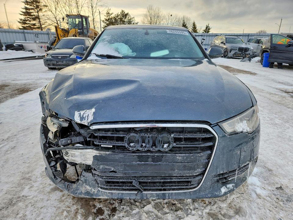 Продажа на аукционе авто 2012 Audi A6, vin: WAUFGCFC7CN063528, номер лота: 76245595