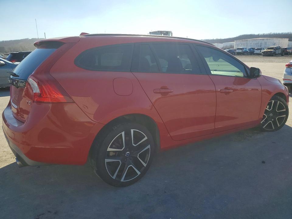 Продаж на аукціоні авто 2018 Volvo V60, vin: YV140MEL4J2390029, номер лоту: 75737805