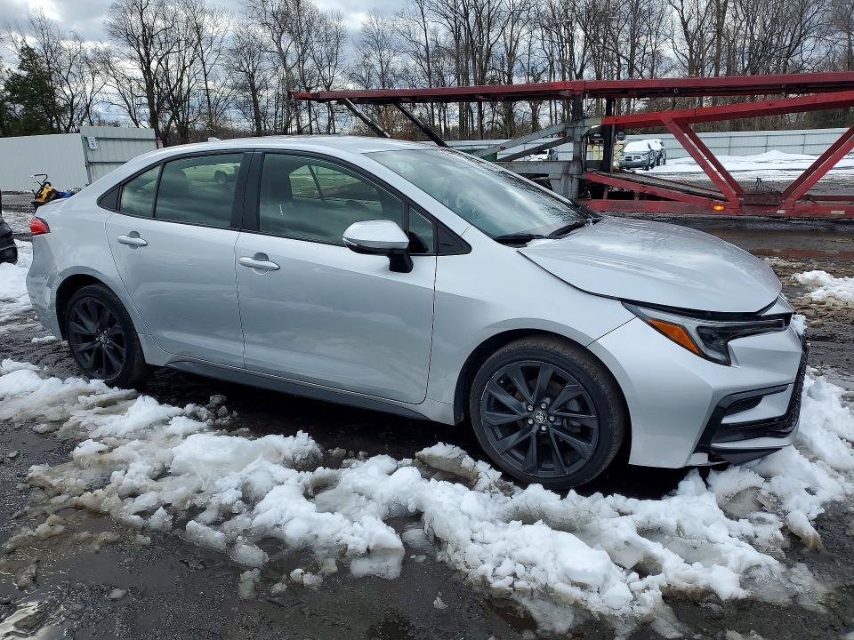 Продаж на аукціоні авто 2024 Toyota Corolla Hybrid, vin: JTDBCMFE1R3031196, номер лоту: 78155475