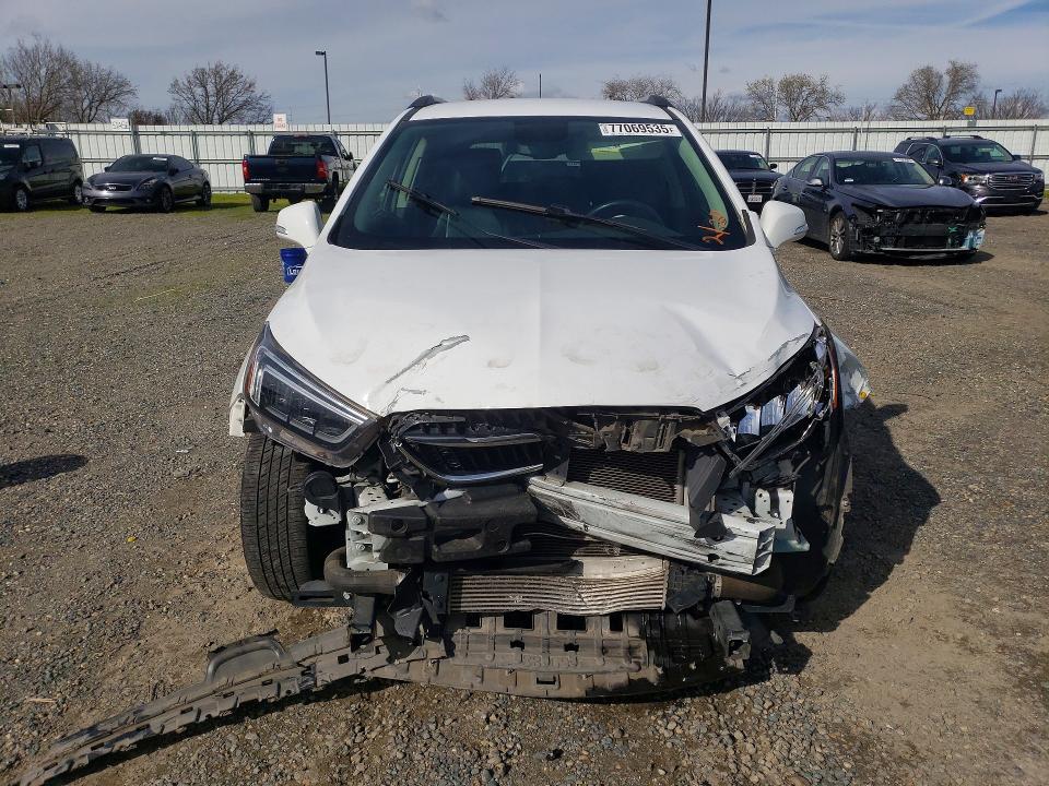 77069535 :رقم المزاد ، KL4CJCSB0LB068540 vin ، 2020 Buick Encore مزاد بيع