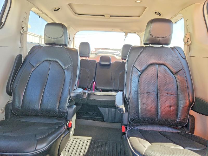 76520535 :رقم المزاد ، 2C4RC1GG3JR272234 vin ، 2018 Chrysler Pacifica مزاد بيع
