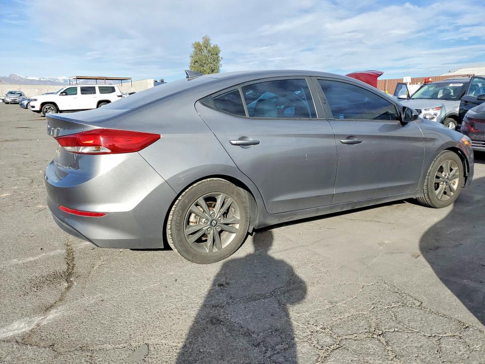 78496675 :رقم المزاد ، 5NPD84LFXJH328600 vin ، 2018 Hyundai Elantra مزاد بيع