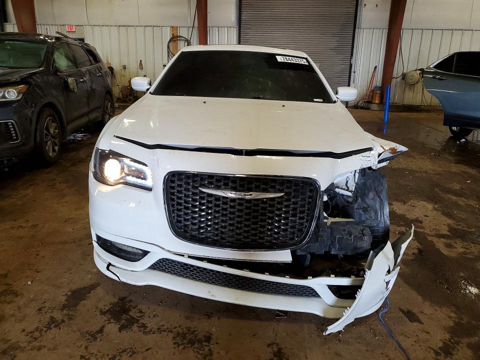 78443375 :رقم المزاد ، 2C3CCABT7HH655558 vin ، 2017 Chrysler 300 مزاد بيع