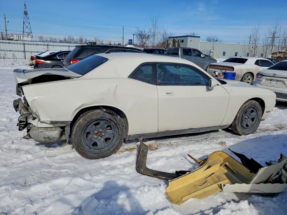 75476645 :رقم المزاد ، 2B3CJ4DV1AH185231 vin ، 2010 Dodge Challenger مزاد بيع