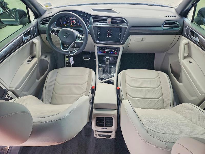 Продажа на аукционе авто 2022 Volkswagen Tiguan, vin: 3VV4B7AX6NM135182, номер лота: 77142735