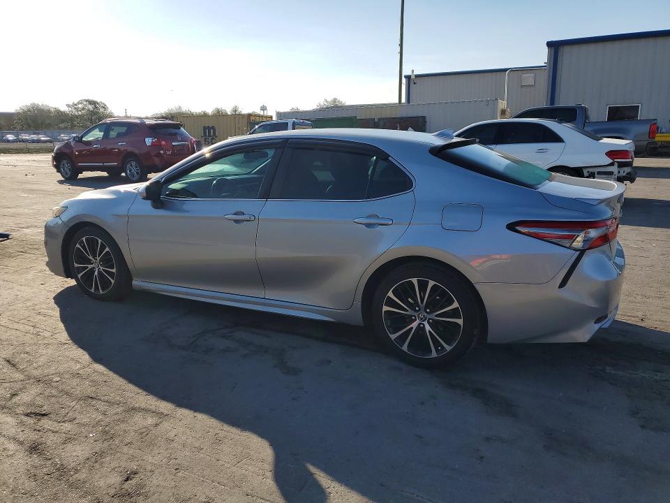 77851675 :رقم المزاد ، 4T1B11HK2KU750198 vin ، 2019 Toyota Camry Se Automatic مزاد بيع