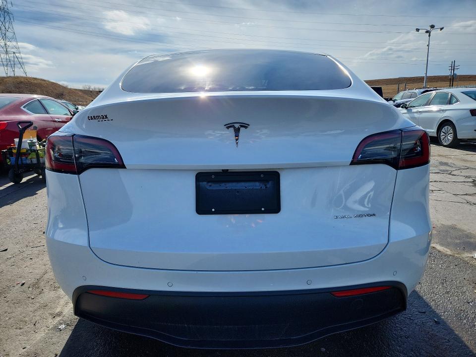 76377725 :رقم المزاد ، 5YJYGDEE1MF267181 vin ، 2021 Tesla Model Y مزاد بيع