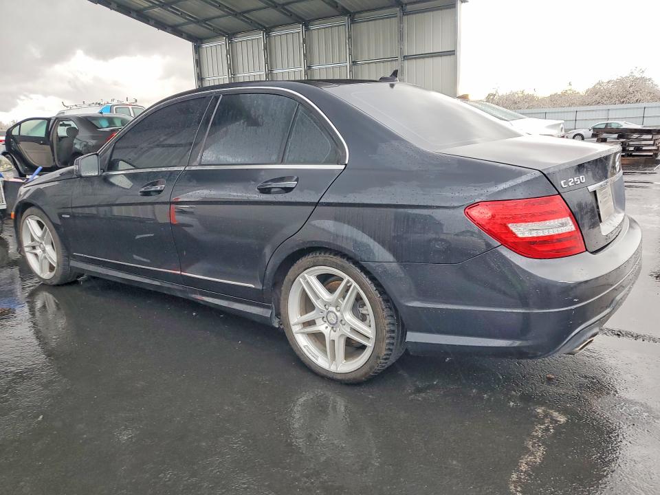 Продаж на аукціоні авто 2012 Mercedes-benz C, vin: WDDGF4HB7CR207484, номер лоту: 77543575