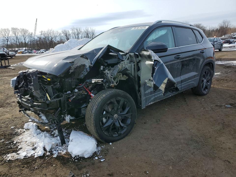 Продажа на аукционе авто 2022 Volkswagen Taos, vin: 3VVYX7B26NM041289, номер лота: 76161425