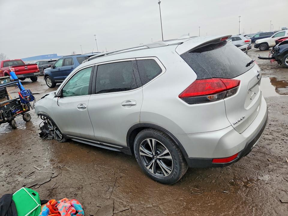 Продаж на аукціоні авто 2018 Nissan Rogue, vin: 5N1AT2MVXJC733245, номер лоту: 77914675