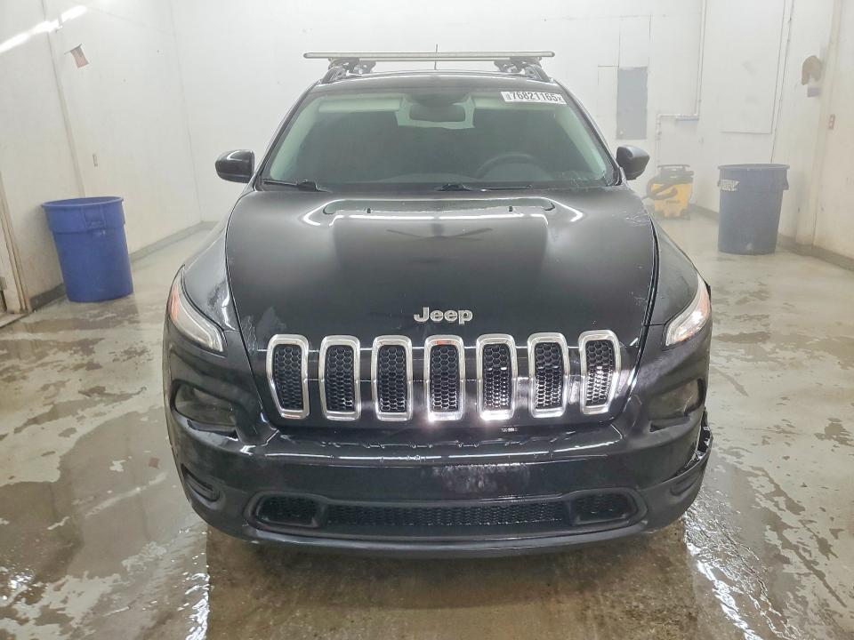 Продаж на аукціоні авто 2017 Jeep Cherokee, vin: 1C4PJLAB2HW641897, номер лоту: 76821165