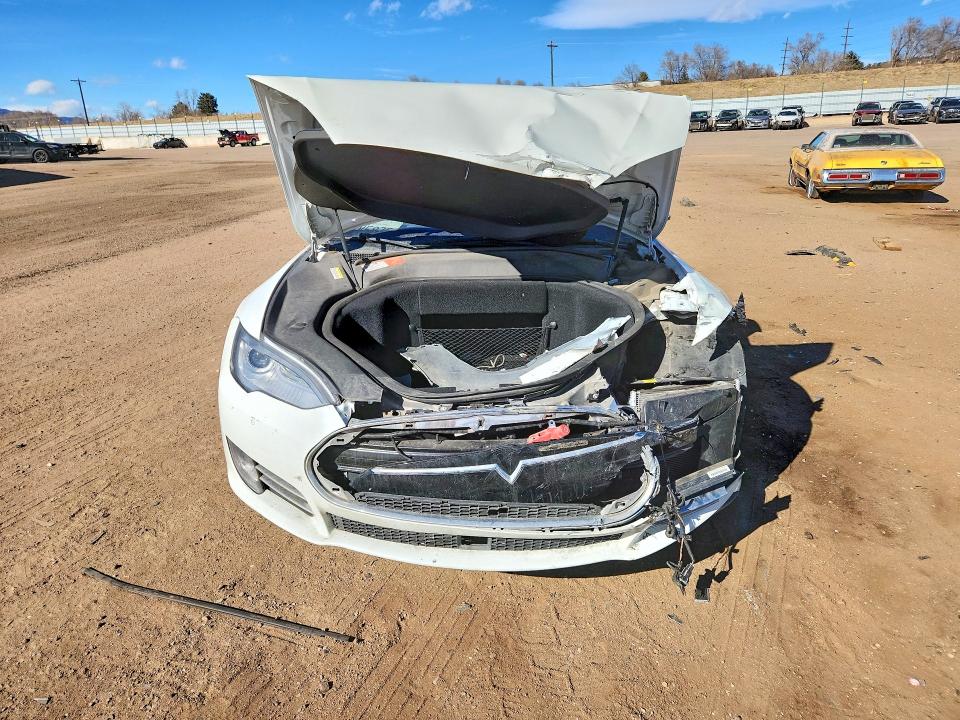 Продаж на аукціоні авто 2015 Tesla Model S, vin: 5YJSA1H15FFP74456, номер лоту: 78600635