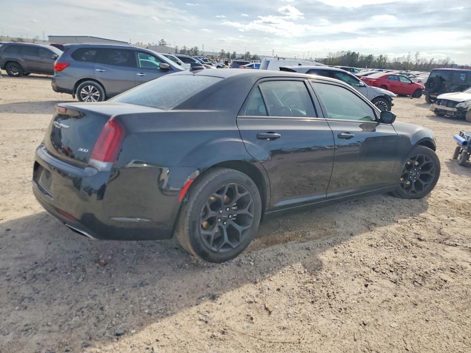 Продажа на аукционе авто 2019 Chrysler 300, vin: 2C3CCAAG3KH682929, номер лота: 77956745