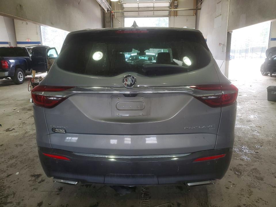 76138105 :رقم المزاد ، 5GAEVAKW3JJ135551 vin ، 2018 Buick Enclave مزاد بيع