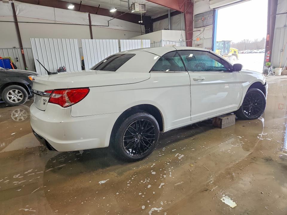 2013 Chrysler 200 მანქანა იყიდება აუქციონზე, vin: 1C3BCBGG3DN543094, აუქციონის ნომერი: 78327845