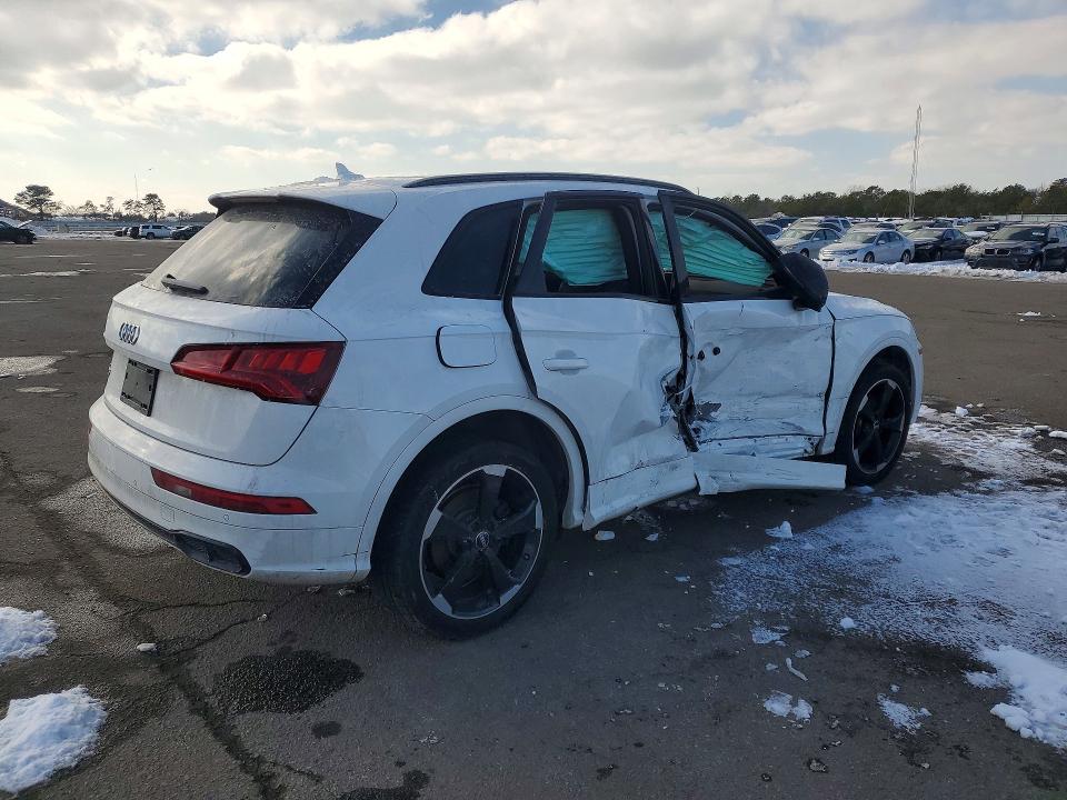 2020 Audi Sq5 მანქანა იყიდება აუქციონზე, vin: WA1B4BFYXL2099578, აუქციონის ნომერი: 75980175