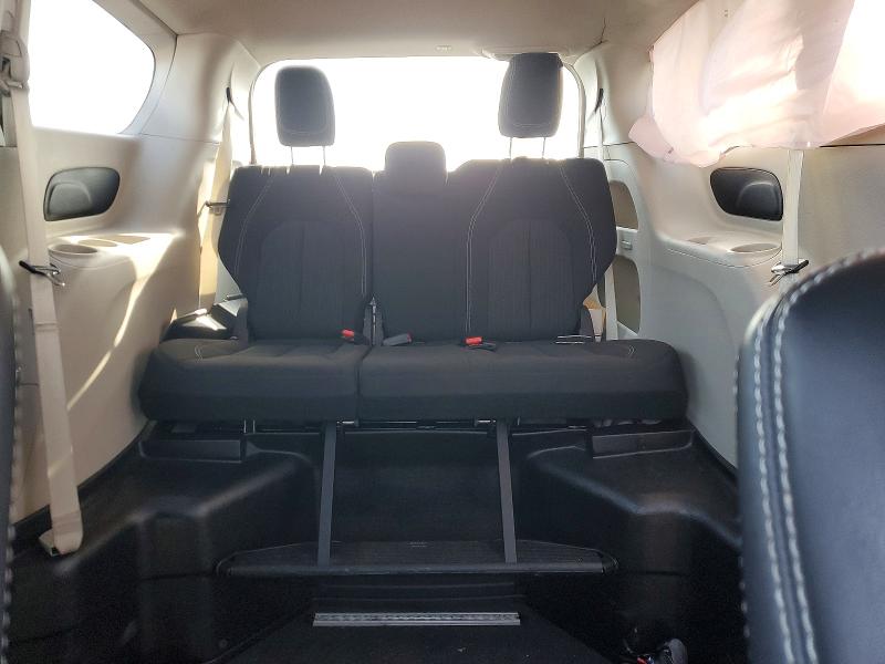 75178095 :رقم المزاد ، 2C4RC1CG2PR548577 vin ، 2023 Chrysler Voyager مزاد بيع