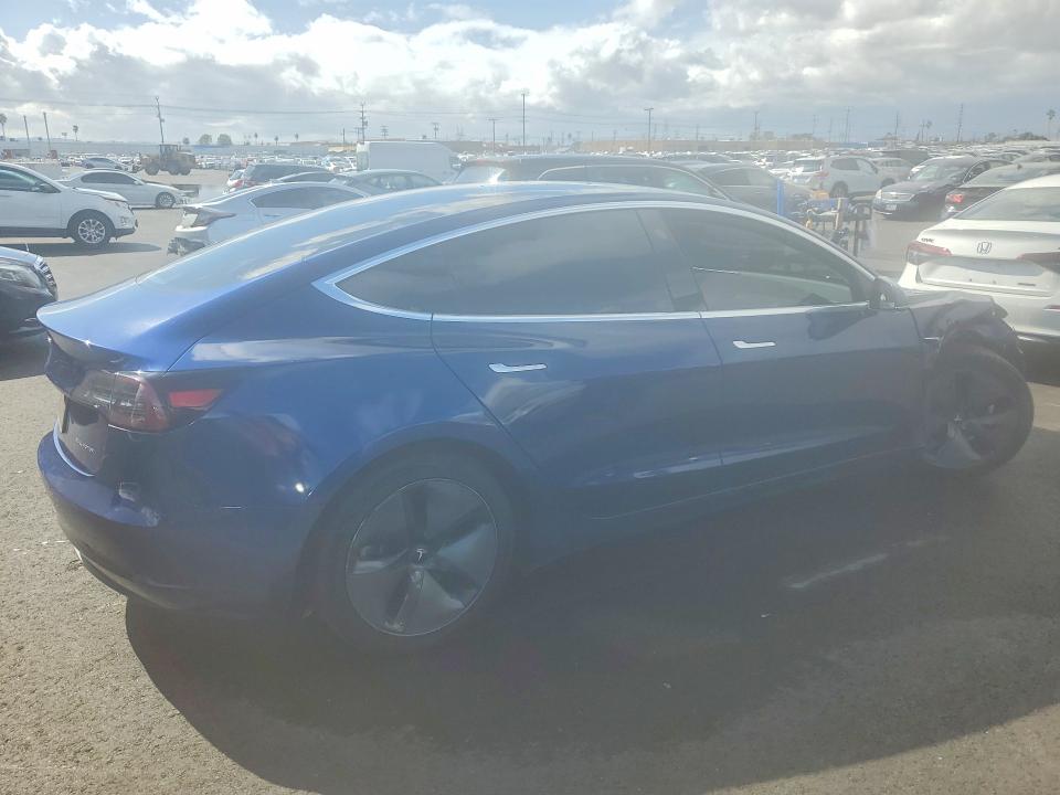 77548585 :رقم المزاد ، 5YJ3E1EB5LF668526 vin ، 2020 Tesla Model 3 مزاد بيع