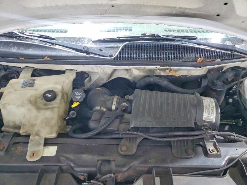 50442076 :رقم المزاد ، 1GCGG25V051119582 vin ، 2005 Chev Express G2500 مزاد بيع