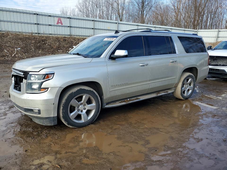 Продаж на аукціоні авто 2015 Chevrolet Suburban, vin: 1GNSKKKC5FR143012, номер лоту: 77075265