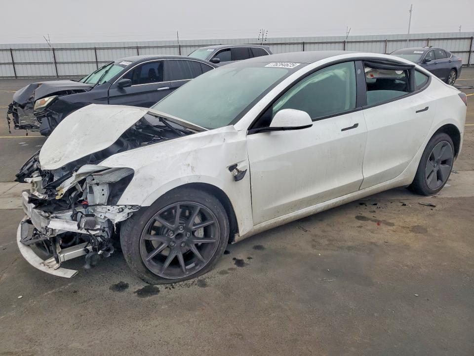 Продажа на аукционе авто 2023 Tesla Model 3, vin: 5YJ3E1EA1PF570882, номер лота: 76264625