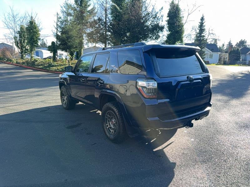 76832125 :رقم المزاد ، JTEBU5JR0L5751769 vin ، 2020 Toyota 4runner Sr مزاد بيع
