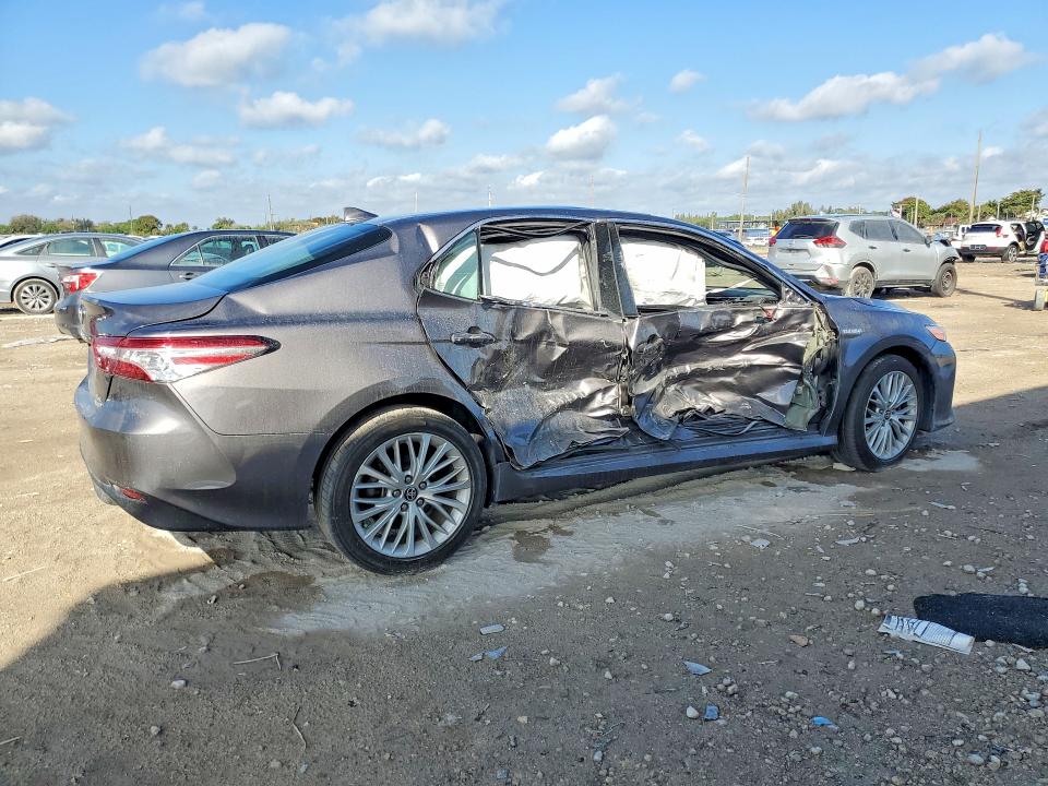 77514265 :رقم المزاد ، 4T1F31AK1LU532714 vin ، 2020 Toyota Camry مزاد بيع