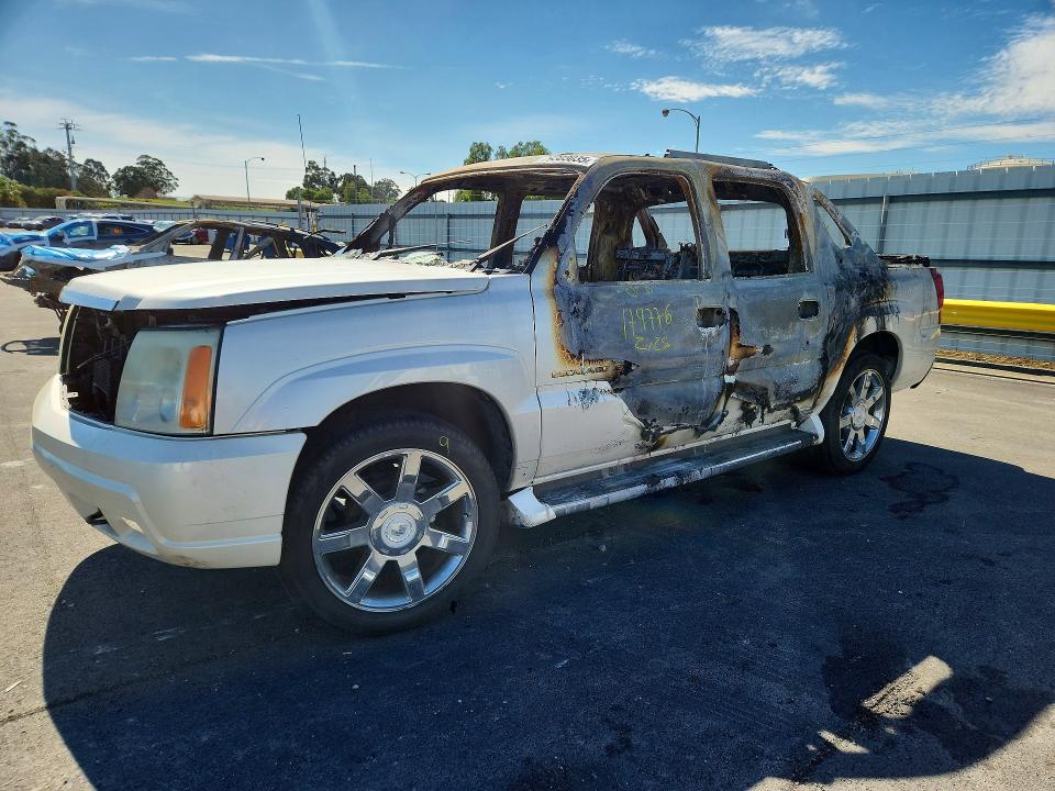 2004 Cadillac Escalade მანქანა იყიდება აუქციონზე, vin: 3GYEK62N74G222171, აუქციონის ნომერი: 79303035
