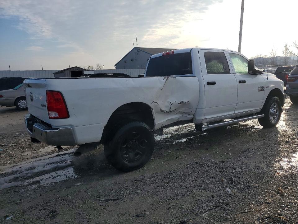 76825215 :رقم المزاد ، 3C6UR5HJ9JG425321 vin ، 2018 Ram 2500 مزاد بيع