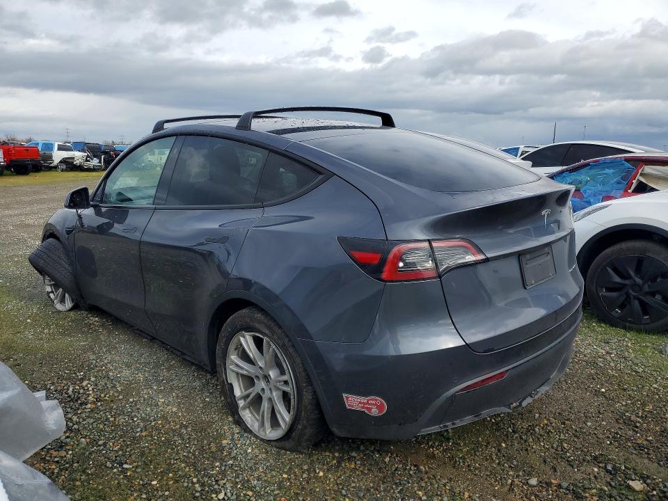 75941515 :رقم المزاد ، 7SAYGDEE5NF353033 vin ، 2022 Tesla Model Y مزاد بيع