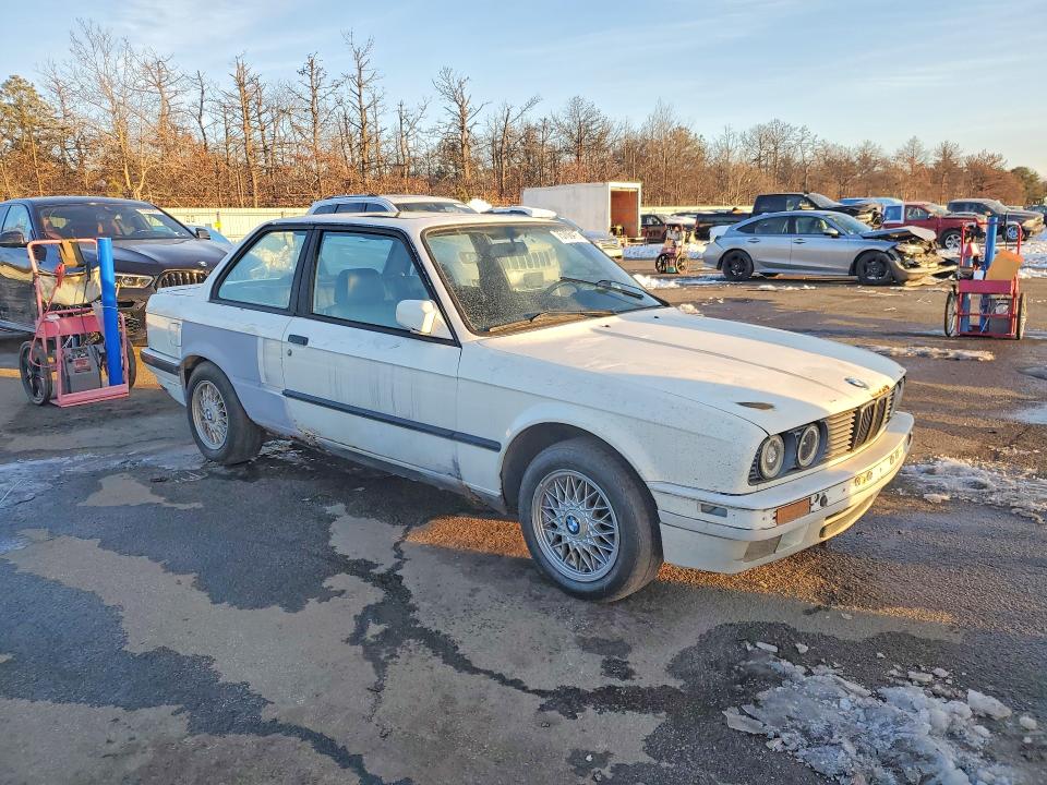 1991 Bmw 318 Is მანქანა იყიდება აუქციონზე, vin: WBAAF9310MEE70520, აუქციონის ნომერი: 75706415