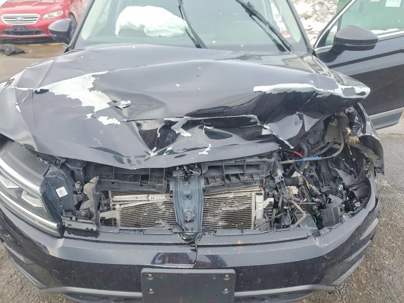 Auction sale of the 2018 Volkswagen Tiguan, vin: 3VV5B7AX0JM002058, lot number: 75652295