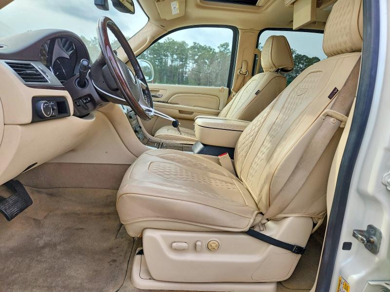 2008 Cadillac Escalade მანქანა იყიდება აუქციონზე, vin: 1GYFK66848R224782, აუქციონის ნომერი: 78809535