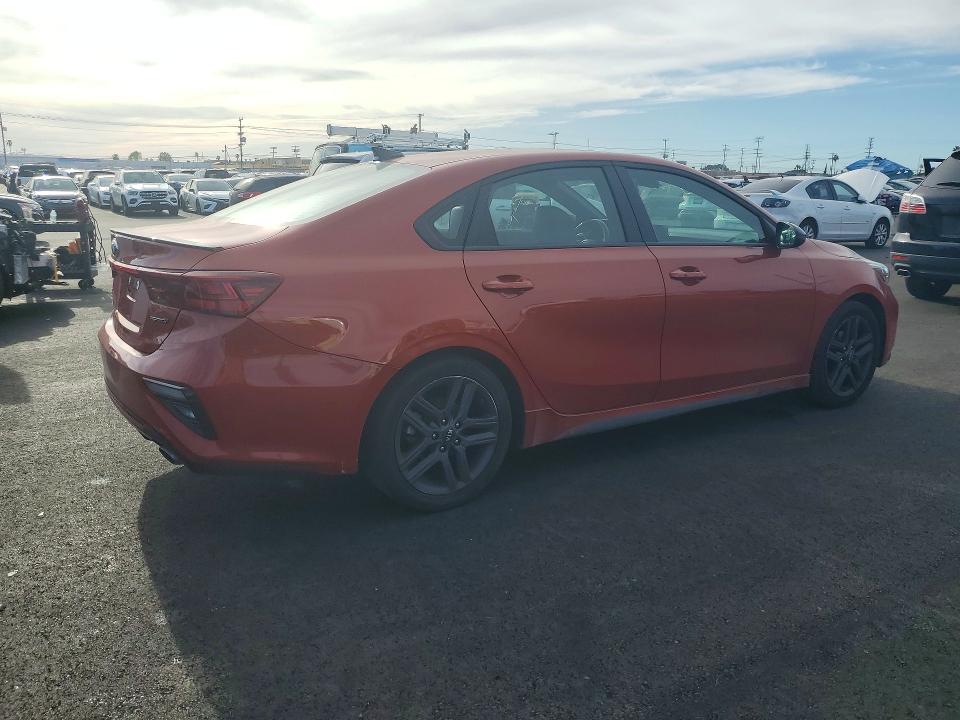 2021 Kia Forte მანქანა იყიდება აუქციონზე, vin: 3KPF34AD4ME389555, აუქციონის ნომერი: 77425915