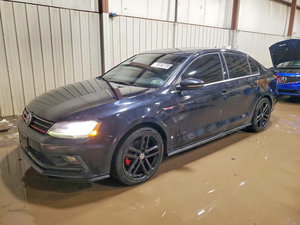 76162785 :رقم المزاد ، 3VW5T7AJ4HM215416 vin ، 2017 Volkswagen Jetta مزاد بيع