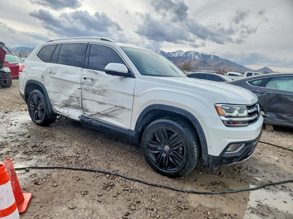 Продаж на аукціоні авто 2018 Volkswagen Atlas, vin: 1V2NR2CA4JC564843, номер лоту: 76285415
