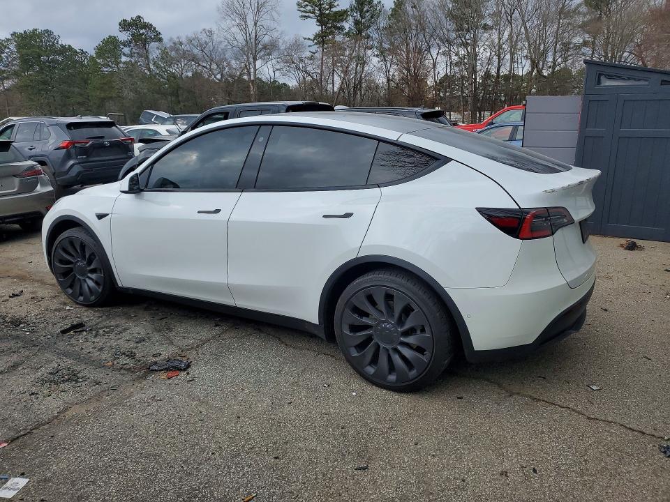77389885 :رقم المزاد ، 5YJYGDEE3MF131070 vin ، 2021 Tesla Model Y مزاد بيع