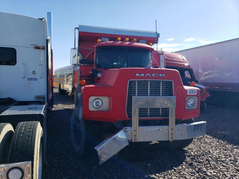 Продажа на аукционе авто 1998 Mack 600, vin: 1M2AM08C0WM004067, номер лота: 76238235