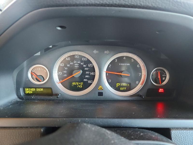 75371535 :رقم المزاد ، YV4852CZ3B1582664 vin ، 2011 Volvo Xc90 V8 مزاد بيع