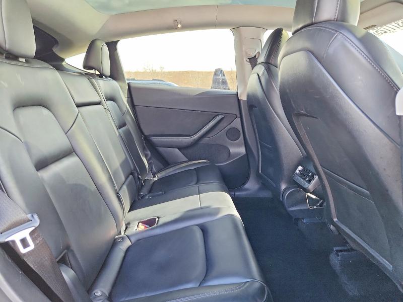 76377725 :رقم المزاد ، 5YJYGDEE1MF267181 vin ، 2021 Tesla Model Y مزاد بيع