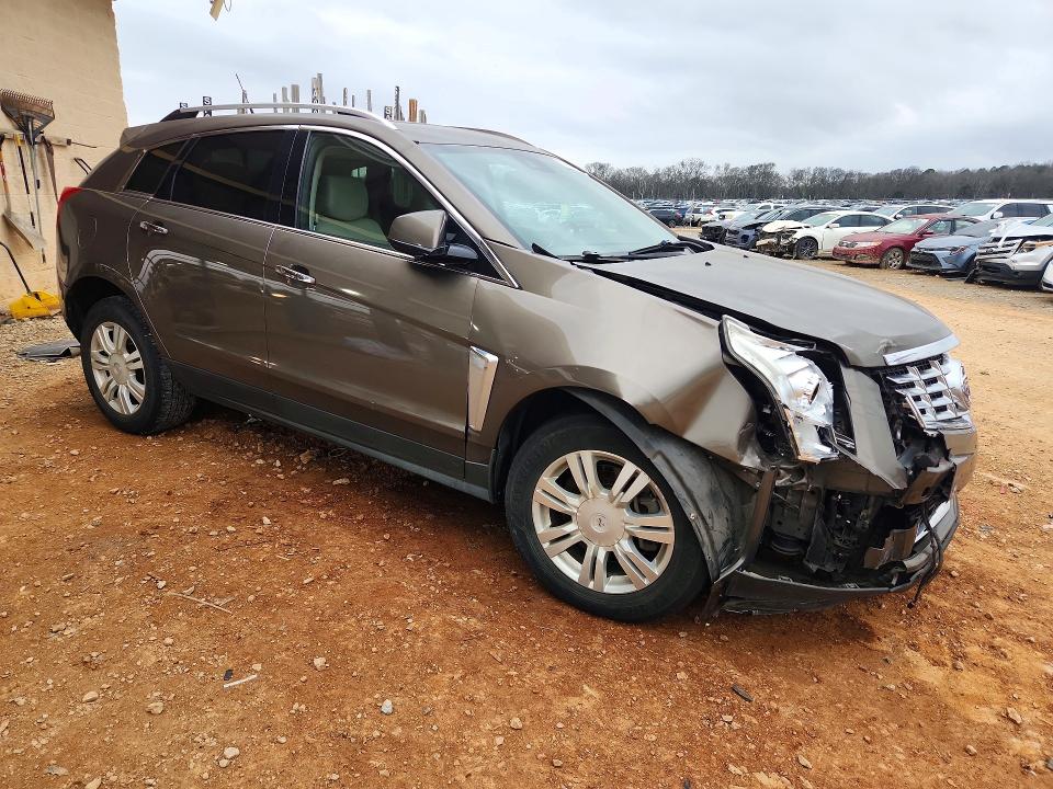 77979335 :رقم المزاد ، 3GYFNBE34ES640832 vin ، 2014 Cadillac Srx مزاد بيع
