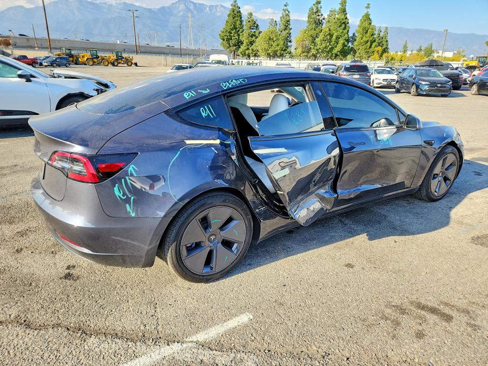 Продажа на аукционе авто 2023 Tesla Model 3, vin: 5YJ3E1EA1PF511511, номер лота: 75186965