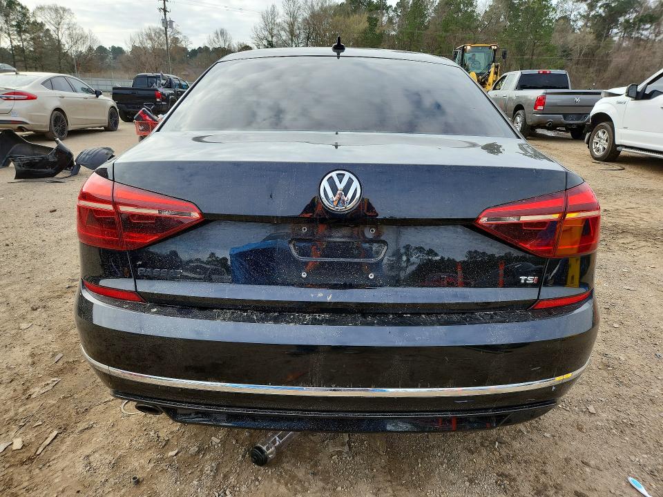Продажа на аукционе авто 2018 Volkswagen Passat, vin: 1VWAA7A37JC022352, номер лота: 77577115